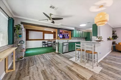 3906 Dolphin Lane, La Porte, TX 77571 - Photo 4