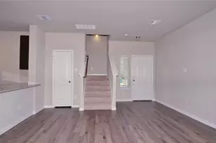 2225 Angie Kaye Dr, Conroe, TX 77301 - Photo 4