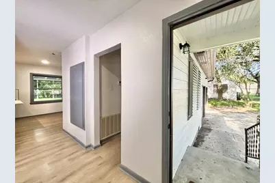 2419 Meadow Lane, La Marque, TX 77568 - Photo 2