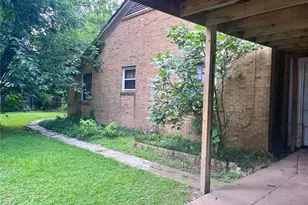 401 S Cottonwood St, Crockett, TX 75835 - Photo 4