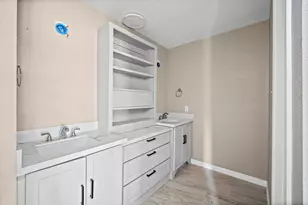14918 St Cloud Dr, Houston, TX 77062 - Photo 26