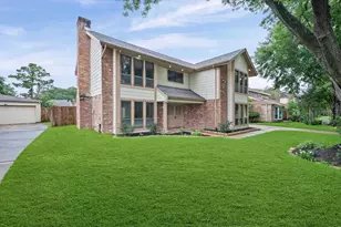 14918 St Cloud Dr, Houston, TX 77062 - Photo 4