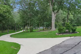 231 Ridge Cove Ln, Coldspring, TX 77331 - Photo 2