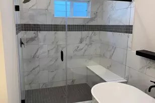 5206 Pinemont Creek Ln, Houston, TX 77018 - Photo 16