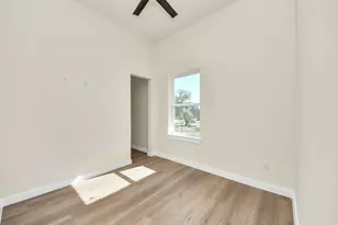 8025 Peachtree St, Houston, TX 77016 - Photo 30