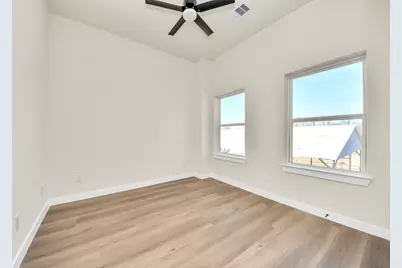 8025 Peachtree Street #B, Houston, TX 77016 - Photo 34