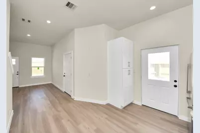 8025 Peachtree Street #B, Houston, TX 77016 - Photo 16