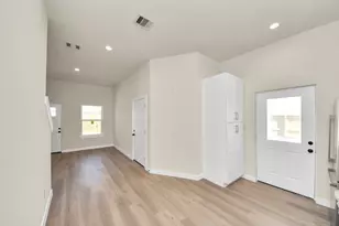 8025 Peachtree St, Houston, TX 77016 - Photo 16