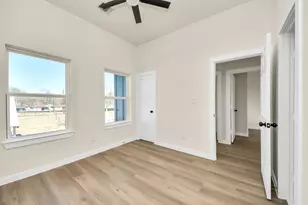 8025 Peachtree St, Houston, TX 77016 - Photo 36