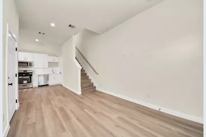 8025 Peachtree Street #B, Houston, TX 77016 - Photo 12