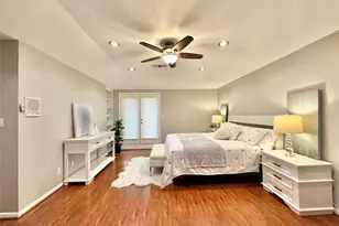 2514 Nantucket Dr, Houston, TX 77057 - Photo 14