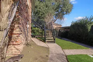 6401 Skyline Dr, Houston, TX 77057 - Photo 2