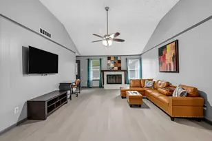 2903 Dunrich Ct, League City, TX 77573 - Photo 4