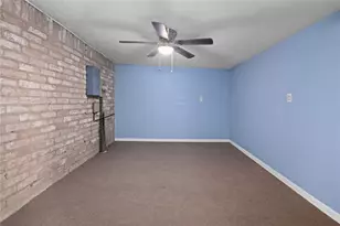 1911 Delphi Ln, Houston, TX 77067 - Photo 16