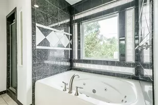 4400 Cynthia St, Bellaire, TX 77401 - Photo 16