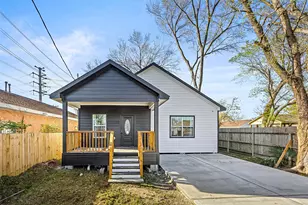 8824 Leander St, Houston, TX 77012 - Photo 2