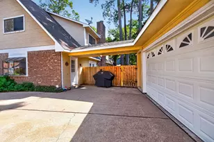 4018 Garden Lake Dr, Kingwood, TX 77339 - Photo 4