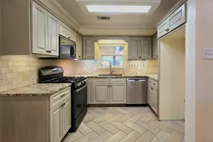 2527 Willowby Dr, Houston, TX 77008 - Photo 8
