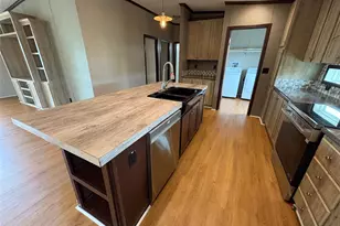 119 S 8th St, Beasley, TX 77417 - Photo 6