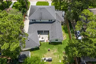 715 Thistlewood Dr, Houston, TX 77079 - Photo 36