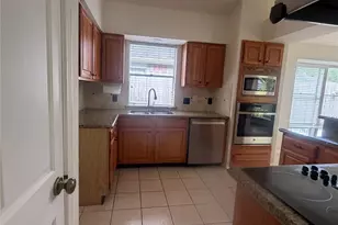 3806 Carya Cir, Sugar Land, TX 77479 - Photo 2