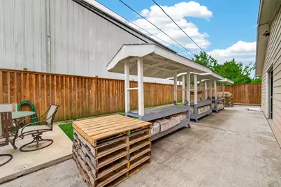10939 Timberoak Drive, Houston, TX 77043 - Photo 22