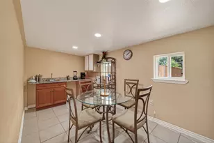 10939 Timberoak Dr, Houston, TX 77043 - Photo 12