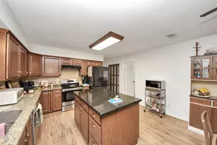 18 N Deerfoot Cir, The Woodlands, TX 77380 - Photo 20