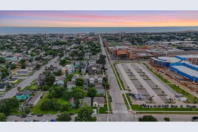 4027 Ursuline Street, Galveston, TX 77550 - Photo 28