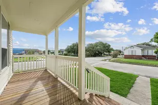 4027 Ursuline St, Galveston, TX 77550 - Photo 6