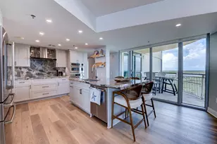 801 E Beach Dr, Galveston, TX 77550 - Photo 8