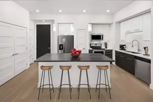 2727 Travis St, Houston, TX 77006 - Photo 4