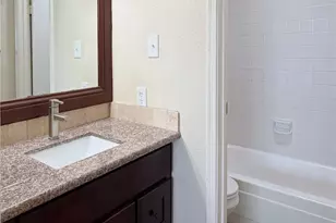 2750 Holly Hall St, Houston, TX 77054 - Photo 8
