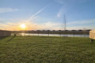 8554 Tropical Breeze Wy, Iowa Colony, TX 77583 - Photo 14