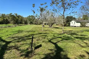 506 2nd St, Eagle Lake, TX 77434 - Photo 1