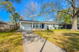 5006 Libbey Ln, Houston, TX 77092 - Photo 2
