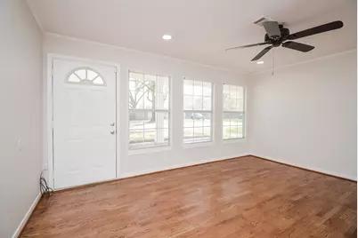 5006 Libbey Lane, Houston, TX 77092 - Photo 6