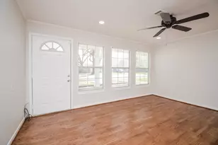 5006 Libbey Ln, Houston, TX 77092 - Photo 6