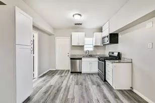 424 S Broadway St, La Porte, TX 77571 - Photo 6