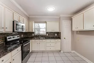 12805 Bexley Dr, Houston, TX 77099 - Photo 6