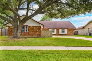 14930 Aspen Hills Dr, Houston, TX 77062 - Photo 1
