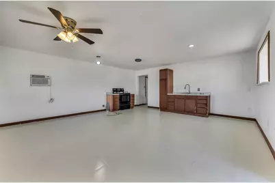 1902 Fm 563, Anahuac, TX 77514 - Photo 40