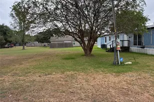 2106 10th St, Hempstead, TX 77445 - Photo 2