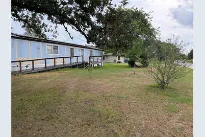 2106 10th Street, Hempstead, TX 77445 - Photo 4