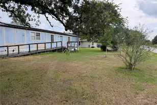 2106 10th St, Hempstead, TX 77445 - Photo 4