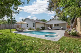 10519 Brinwood Dr, Houston, TX 77043 - Photo 6