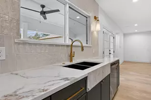 10519 Brinwood Dr, Houston, TX 77043 - Photo 22