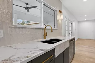 10519 Brinwood Dr, Houston, TX 77043 - Photo 22