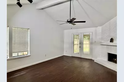 10 Greenbud Court, The Woodlands, TX 77380 - Photo 4