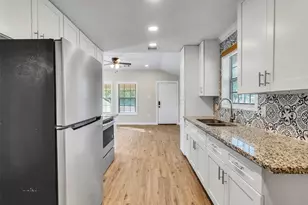 3309 Sumpter St, Houston, TX 77026 - Photo 14